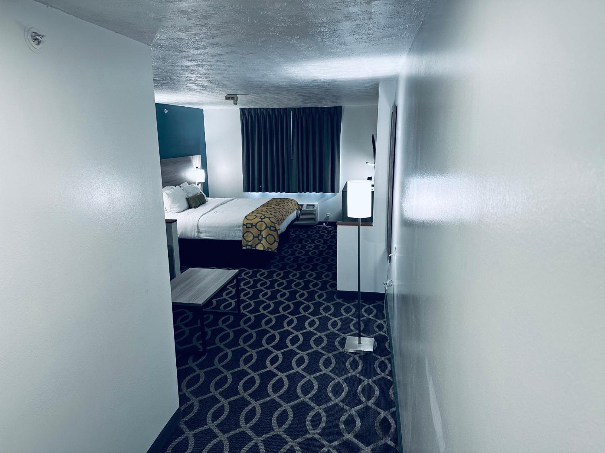 Baymont By Wyndham Piqua Hotel Exterior photo